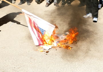 حضور پرشور دانش آموزان محلاتی در راهپیمایی 13 آبان 