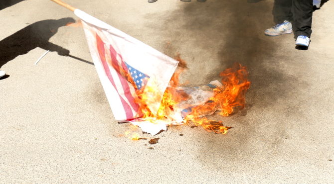 حضور پرشور دانش آموزان محلاتی در راهپیمایی 13 آبان 