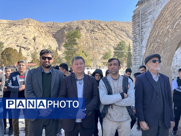 حضور دهه نودی‌ها در راهپیمایی 22 بهمن 