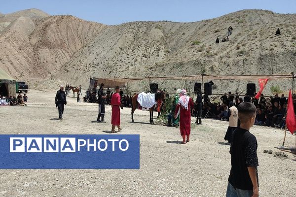 تعزیه خوانی در روز عاشورای حسینی در گلزار شهدای بار 