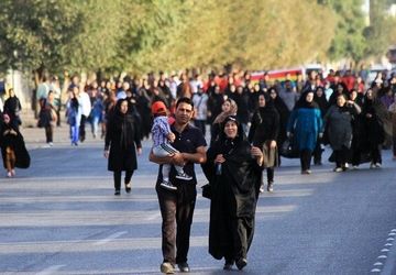 همایش پیاده‌روی خانوادگی با شعار «دختر قوی، مادر قوی، ایران قوی»