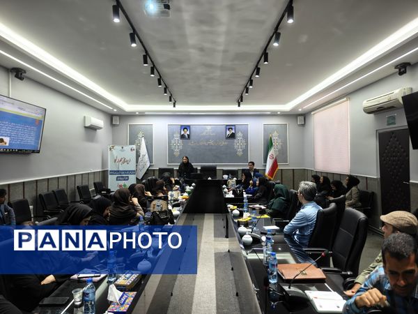 (طرح هم راه) همراهی والدین با مدرسه برای رشد آموزشی و تربیتی دانش‌آموزان پایه اول