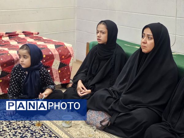 ادای احترام خبرنگاران پانا به مقام شهید جلال اقبال در چهل وششمین دیدار با خانواده شهدا