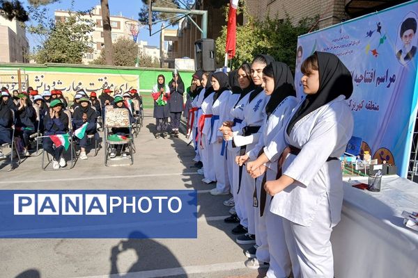 افتتاحیه انجمن ورزشی درون مدرسه ای منطقه کهریزک در هنرستان اولیاء۳
