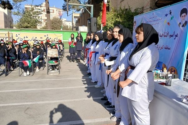 افتتاحیه انجمن ورزشی درون مدرسه ای منطقه کهریزک در هنرستان اولیاء۳