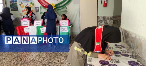 انتخابات شورای دانش‌آموزی در مدرسه شهید خاقانی شهرستان شیروان