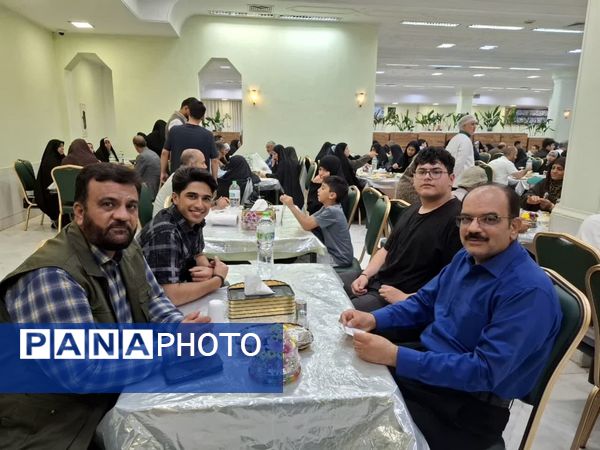 سفر معنوی دانش‌آموزان سما کاشان به مشهد مقدس در دهه کرامت