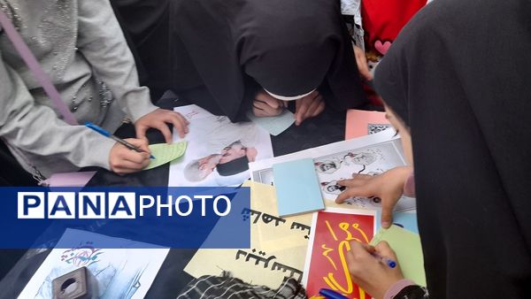 تجمع دانش‌آموزان شهرستان اسفراین در مراسم یادبود شهدای خدمت