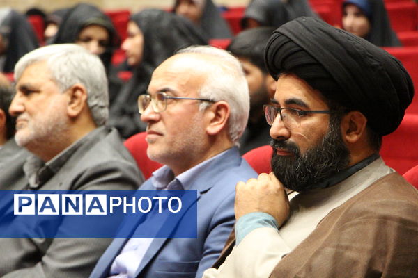 رونمایی از مستند علی نفتی دفاع مقدس در یزد