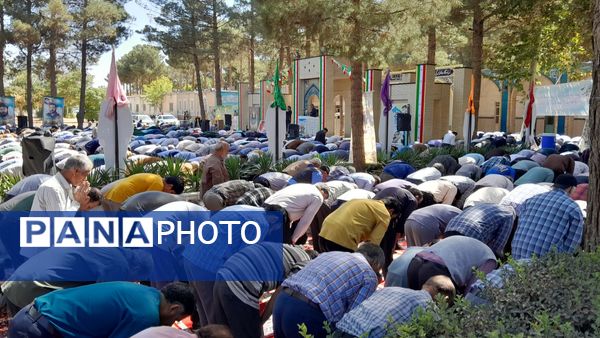 نماز جمعه در جوار شهدای بهشت فضل نیشابور 