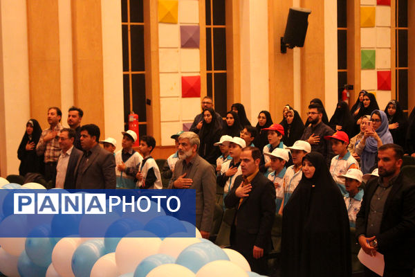 آیین تقدیر از برگزیدگان جشنواره سفیران سلامت استان قم