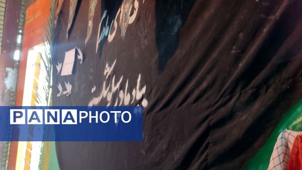 نور قرآن در ایام فاطمیه دبستان استقلال حاجی‌آباد را روشن کرد