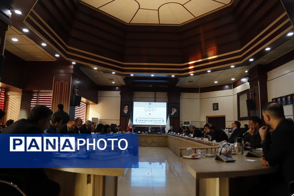 آغاز به‌کار نشست مشترک مدیران مناطق با استاندار تهران 