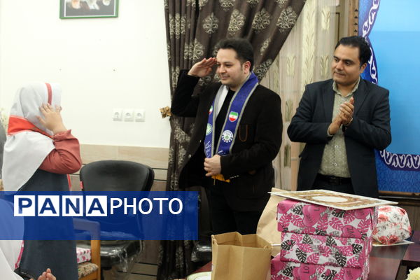 آیین تقدیر از دانش‌آموزان و فرهنگیان برگزیده در گلوگاه