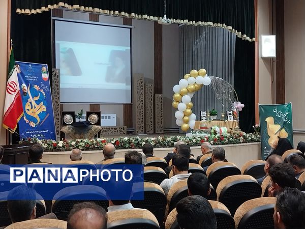 آیین بزرگداشت مقام معلم در شهرستان ابهر با حضور مسئولان استانی و شهرستانی