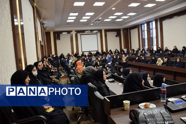 نشست معاون استاندار خراسان رضوی با بانوان فرهیخته شهرستان تربت حیدریه