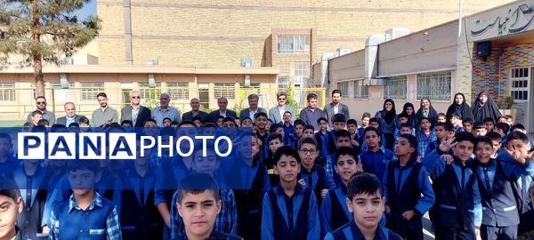 ویژه‌برنامه هفته نیروی انتظامی در دبستان شرف‌الدین علی 