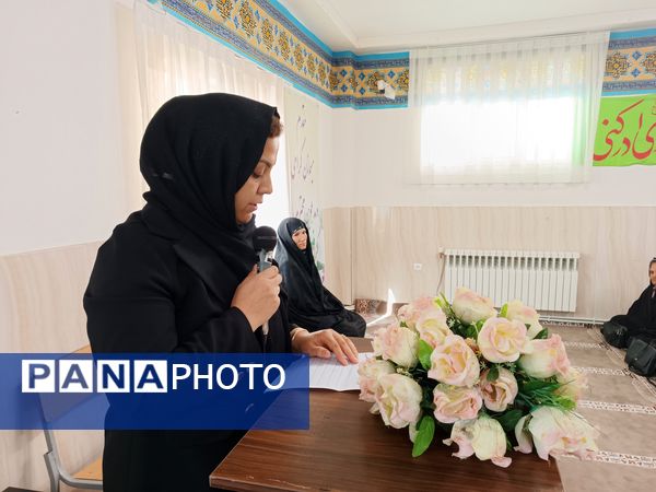 کارگاه آموزشی، برای اولیا دانش‌آموزان در اردبیل