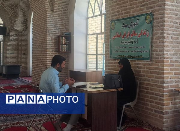 میز خدمت ادارات نیشابور پیش از نماز جمعه 