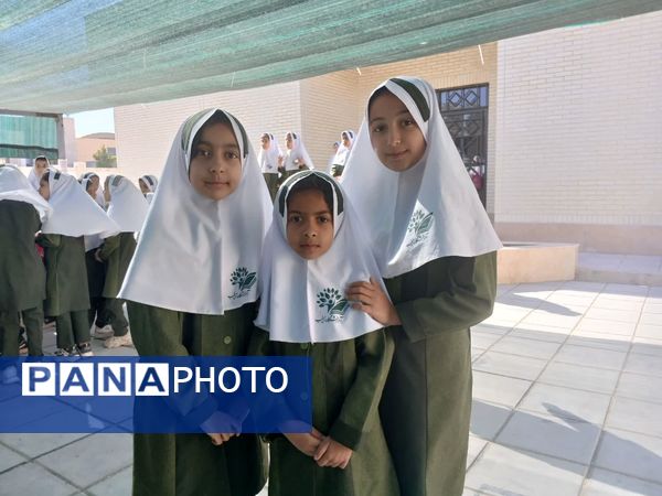 ایستگاه خیاطی صلواتی در مدرسه زینب(س) شهرستان مروست