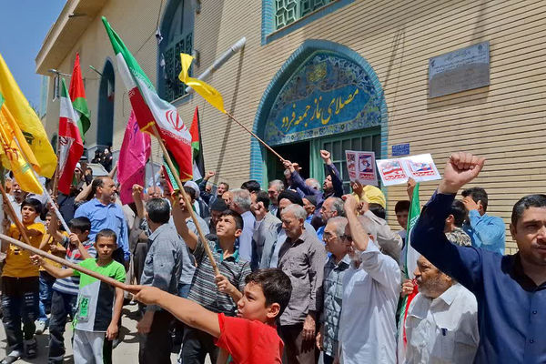 راهپیمایی ضدصهیونیستی مردم روستای فردو