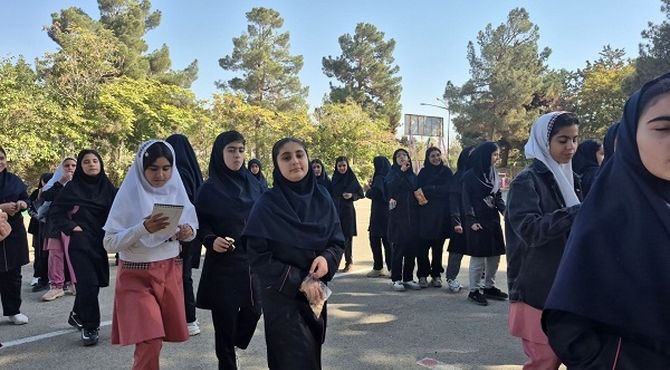 موفقیت‌های درخشان دانش‌آموزان ناحیه 3کرج در مسابقات هنری و ادبی