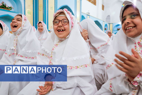 جشن تکلیف ۲۰۰ دانش آموز بانیاز ویژه مشهدی در رواق کودک حرم مطهر رضوی 