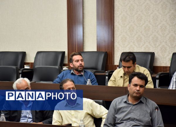 هم‌اندیشی متولیان واحدهای صنعتی تربت‌حیدریه برای رفع چالش‌ها و پیشبرد توسعه