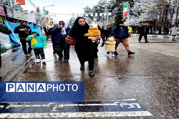 روز برفی گلزار شهدای کرمان 