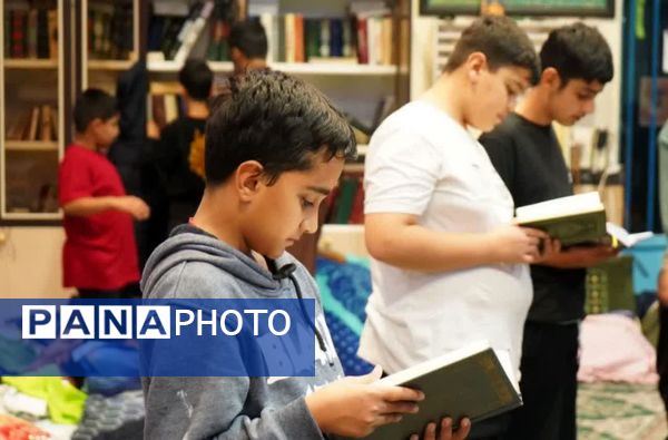 اعتکاف دانش‌آموزی در قائمشهر