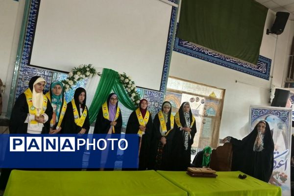 اعتکاف دانش‌آموزی رباط‌کریم با پرچم‌گردانی حضرت ابوالفضل(ع)