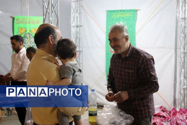 محفلی با حضور کودکان و خانواده‌ها در دانشگاه قم