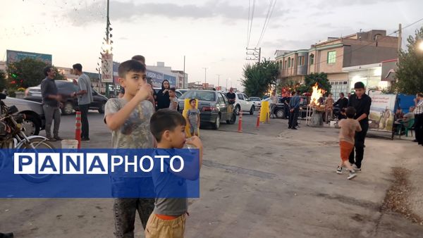 دانش‌آموزان با عشق در موکب امام حسین (ع) پذیرای زائران شدند