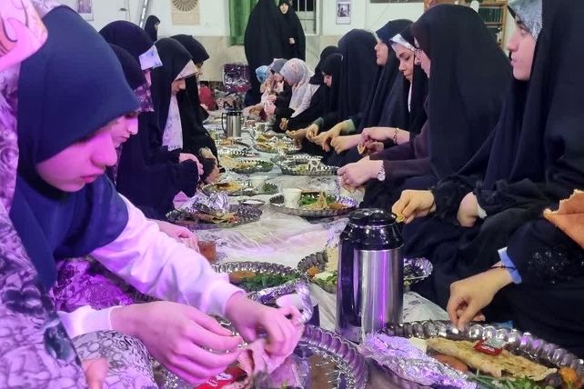 حضور مدیرکل آموزش و پرورش گیلان در محل اعتکاف دانش‌آموزی رشت