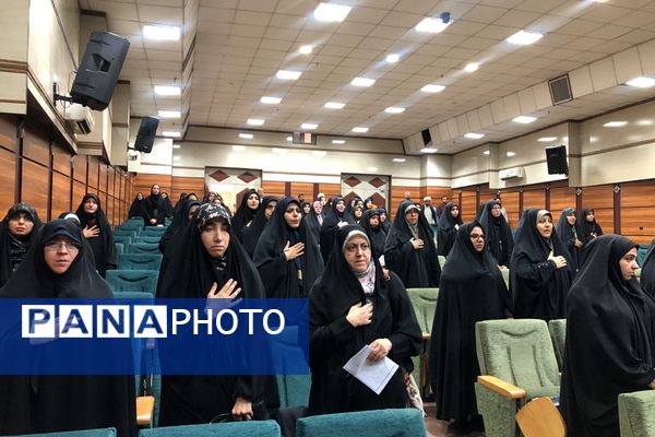 برگزاری جلسه آموزشی پژوهشی کمیسیون اقوام و فرق و مذاهب در سالن فدک ناحیه 2 شهرری 