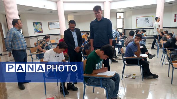 بازدید سرپرست اداره آموزش و پرورش استثنایی استان از روند برگزاری امتحانات نوبت دوم