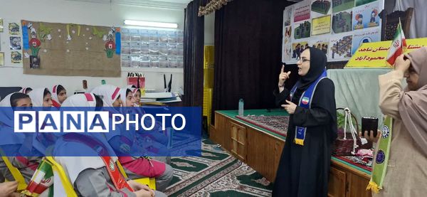 بازدید رئیس سازمان دانش‌آموزی از دبستان شاهد دختران