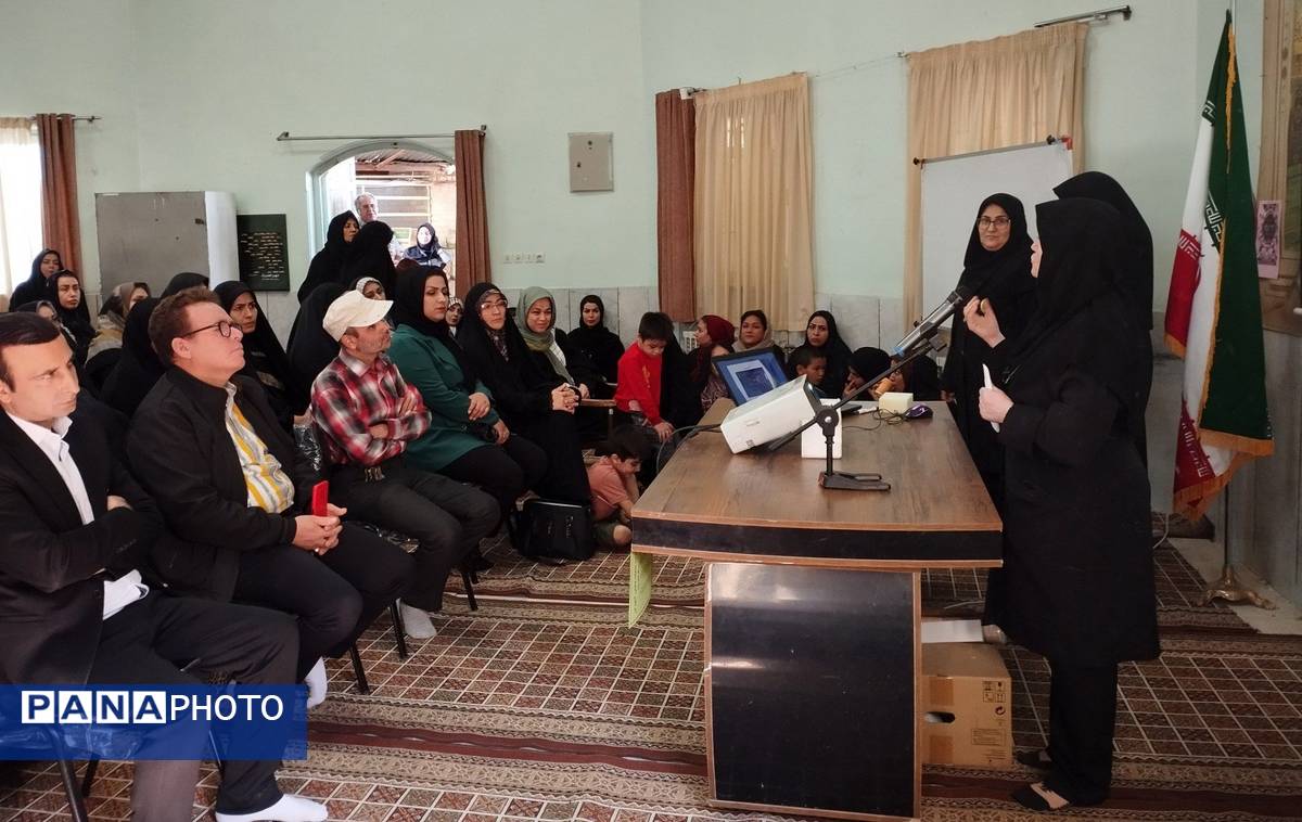 جلسه انجمن و اولیا در هنرستان کاردانش حافظ