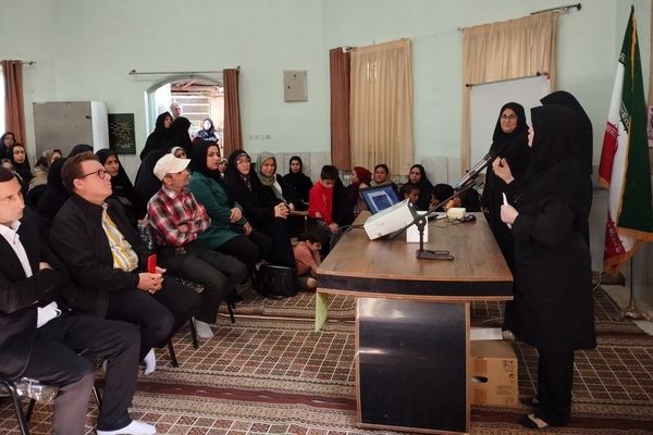 جلسه انجمن و اولیا در هنرستان کاردانش حافظ 