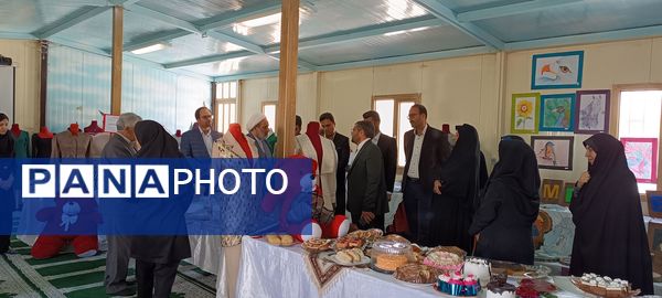 جشنواره فرهنگی و هنری در هنرستان فرید زاوه