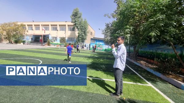 افتتاح زمین چمن مصنوعی دبیرستان اندیشه شاهد منطقه ۱۶