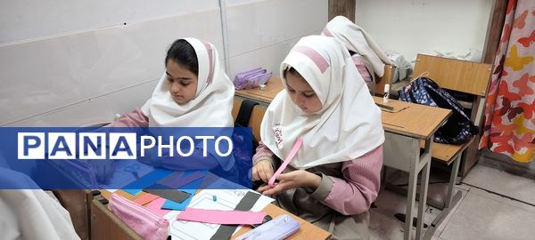 نقاشی دانش‌آموزان دبستان ارمغان هستی ناحیه سه کرج به مناسبت روز استاندارد