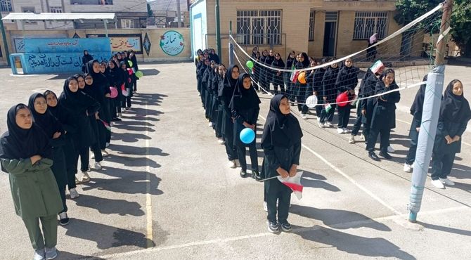 مدرسه خدیجه کبری میزبان جشن جوانه ها