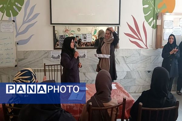 اولین  مجمع عمومی انجمن اولیاء و مربیان در دبیرستان شهید مجید دهنوی 