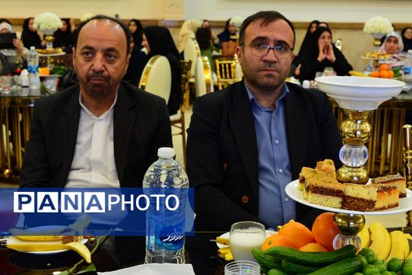 برگزاری مراسم گرامیداشت مقام معلم در بهارستان‌دو