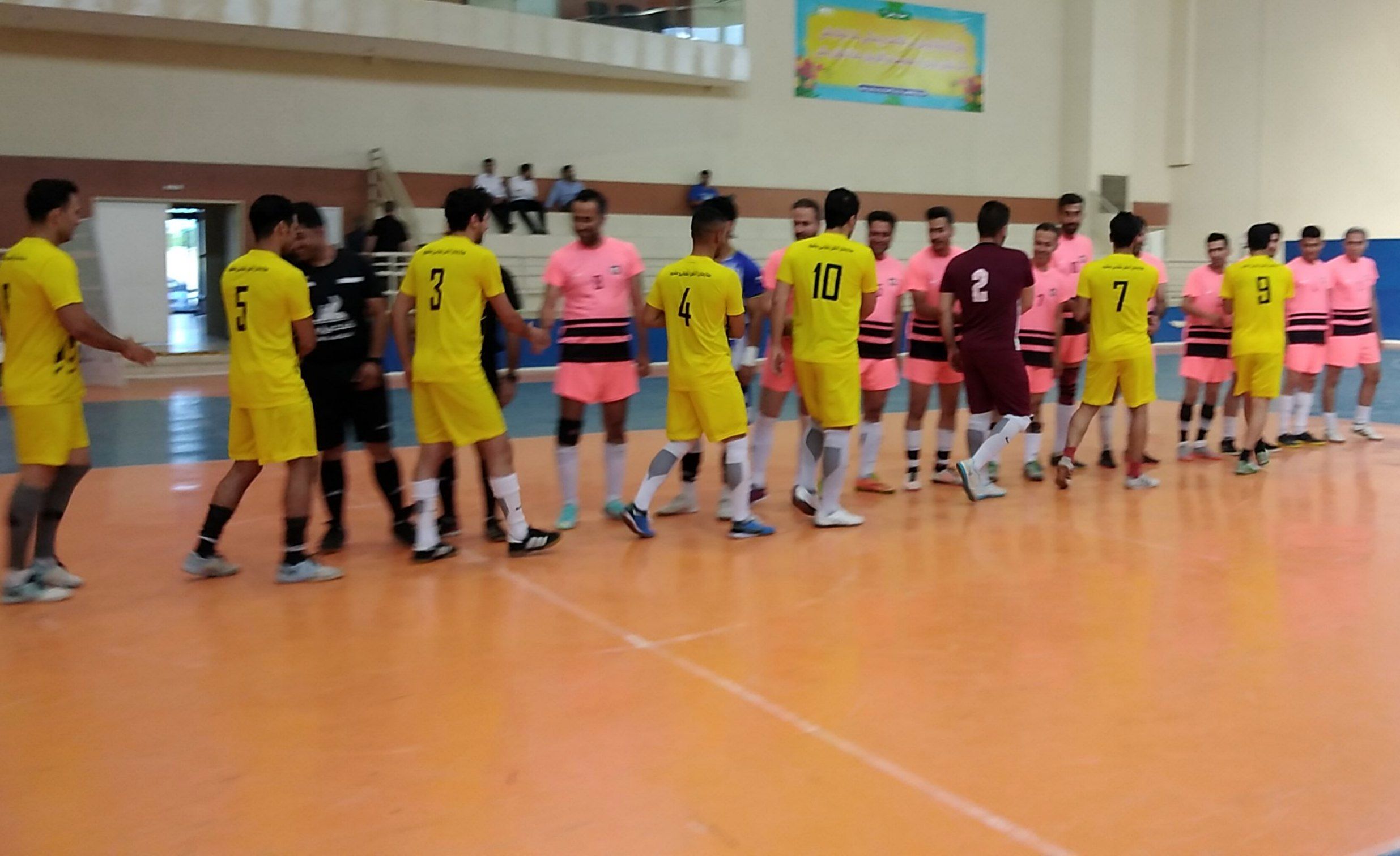 دیدار دوستانه فوتسال تیم منتخب خبرنگاران و عکاسان ورزشی با تیم آتش‌نشانی مشهد
