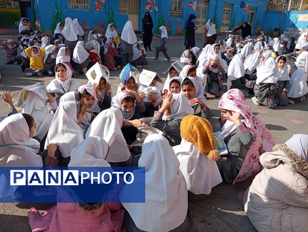 برگزاری مانور زلزله در دبستان دخترانه نرجس یک 