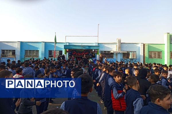 طنین نوای عشق و عزا؛ مراسم عزاداری دهه دوم فاطمیه در مدارس بهارستان‌دو