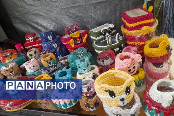 جشن توانمندی زنان  در نمایشگاه بانوان دانشگاه آزاد ملارد