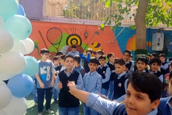 جشن آغاز سال تحصیلی در دبستان مبتکران ناحیه ۷ مشهد